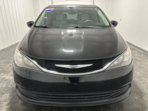 Photos of 2017 Chrysler Pacifica Touring for sale in Evansville, IN at Integrity Motors Group