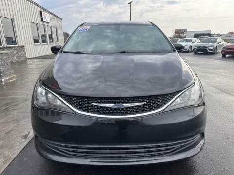 Another view of 2017 Chrysler Pacifica Touring for sale in Evansville, IN at Integrity Motors Group