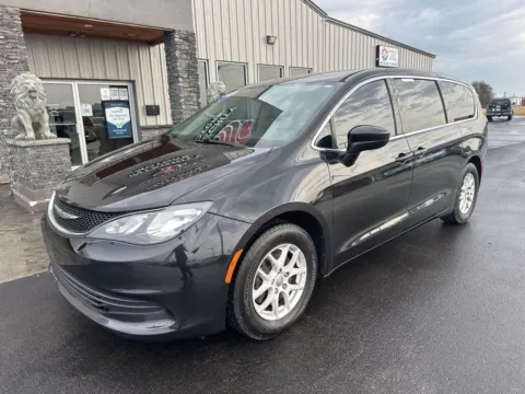 Photos of 2017 Chrysler Pacifica Touring for sale in Evansville, IN at Integrity Motors Group