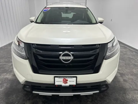 Photos of 2023 Nissan Pathfinder SL for sale in Evansville, IN at Integrity Motors Group