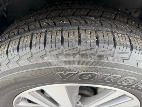 More photos of 2023 Nissan Pathfinder SL at Integrity Motors Group, IN