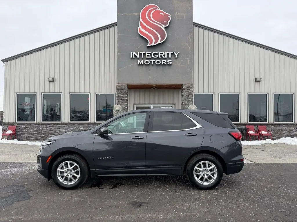 Gray 2022 Chevrolet Equinox LT for sale in Evansville, IN