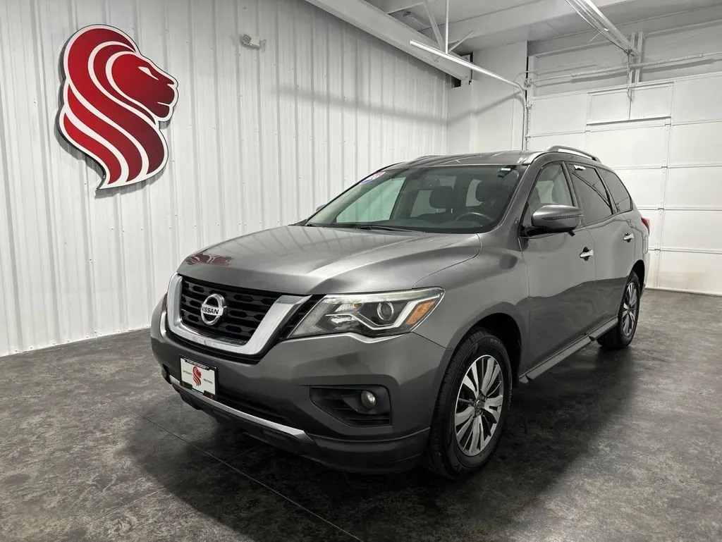 2020 Nissan Pathfinder SV for sale in Evansville, IN
