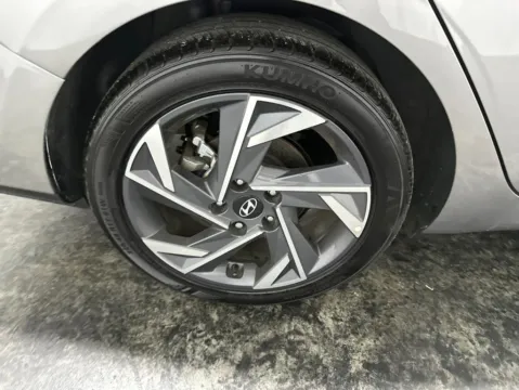 More photos of 2025 Hyundai Elantra SEL Convenience at Integrity Motors Group, IN