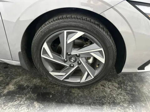 More photos of 2025 Hyundai Elantra SEL Convenience at Integrity Motors Group, IN