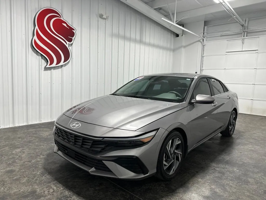 Gray 2025 Hyundai Elantra SEL Convenience for sale in Evansville, IN