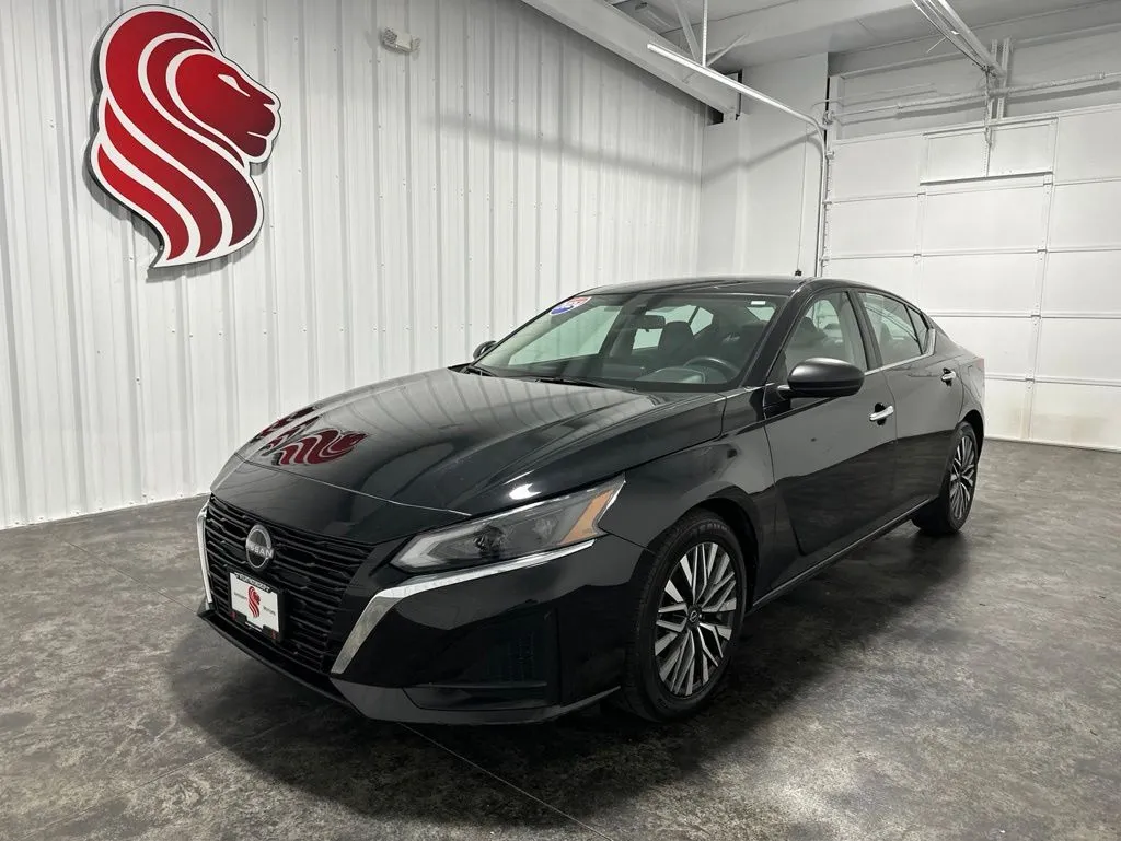 2024 Nissan Altima SV