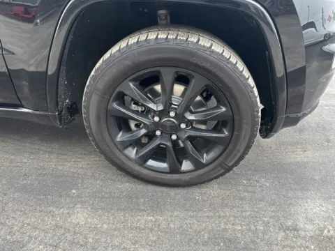 More photos of 2022 Jeep Grand Cherokee WK Laredo X at Integrity Motors Group, IN