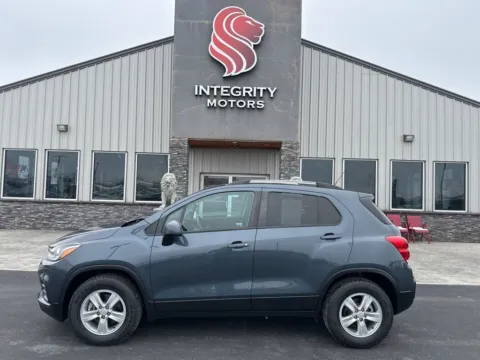 Gray 2022 Chevrolet Trax LT for sale in Evansville, IN