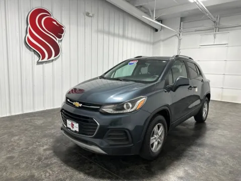 Gray 2022 Chevrolet Trax LT for sale in Evansville, IN