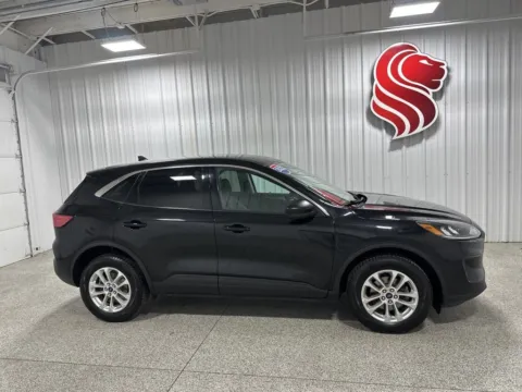 Black 2022 Ford Escape SE for sale in Evansville, IN