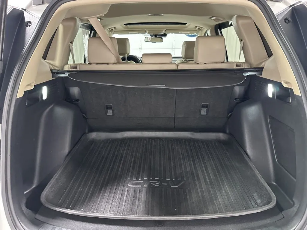 2022 Honda CR-V Touring - Photo 19