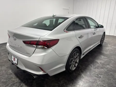 More photos of 2018 Hyundai Sonata Sport 2.0T at Integrity Motors Group, IN