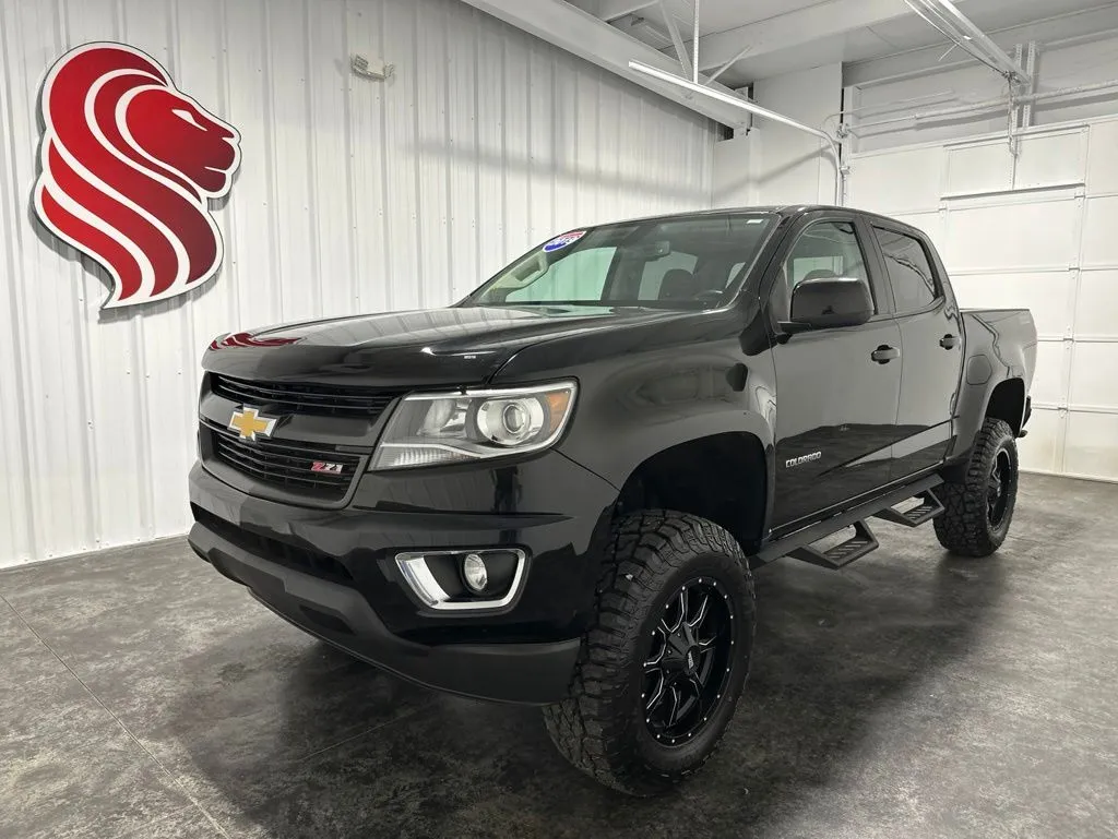 Black 2019 Chevrolet Colorado Z71 for sale in Evansville, IN