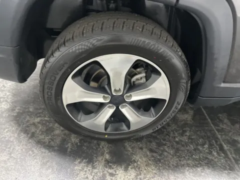 More photos of 2018 Jeep Compass Latitude at Integrity Motors Group, IN