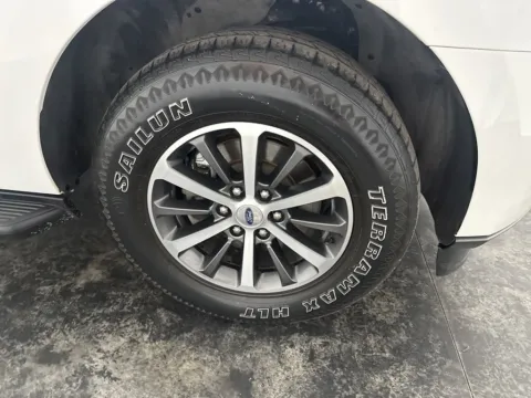 More photos of 2020 Ford Expedition XLT at Integrity Motors Group, IN