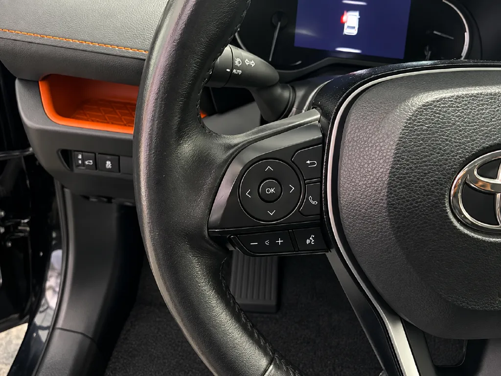 2021 Toyota RAV4 Adventure - Photo 16