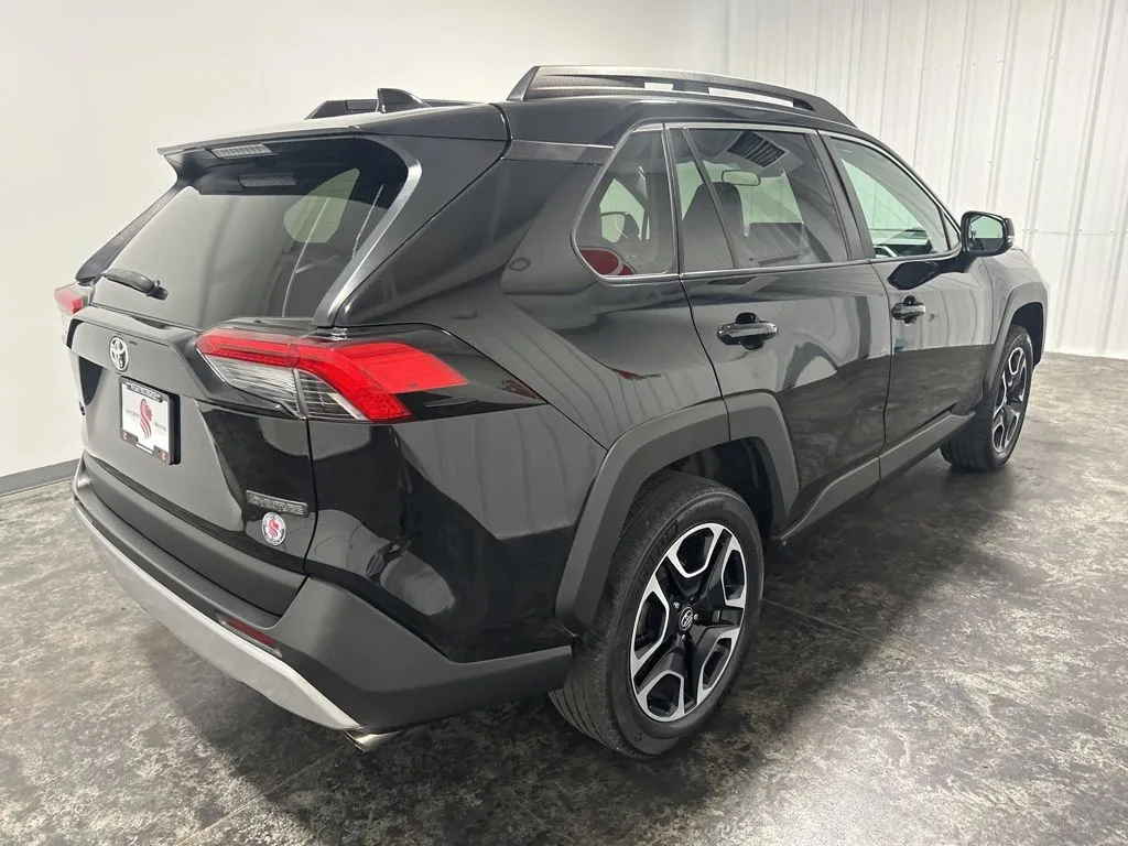 2021 Toyota RAV4 Adventure - Photo 6