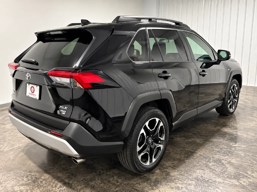 2021 Toyota RAV4 Adventure - Photo 6