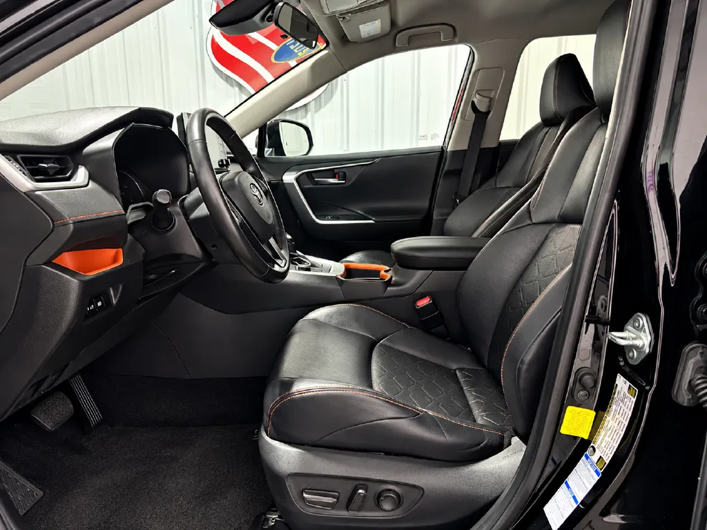 Toyota RAV4 photo 11