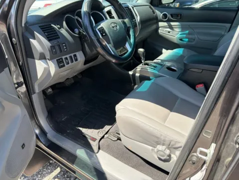 More photos of 2013 Toyota Tacoma Base w/ Limited Trim at Integrity Motors Group, IN