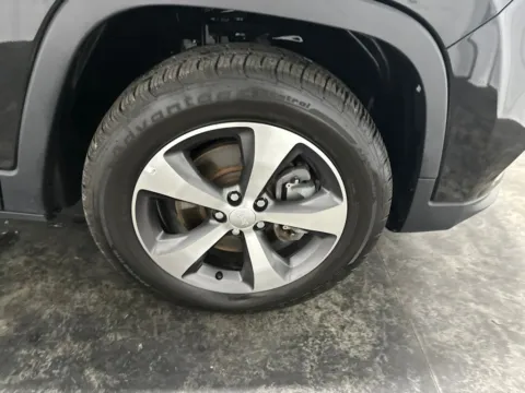 More photos of 2020 Jeep Cherokee Limited at Integrity Motors Group, IN