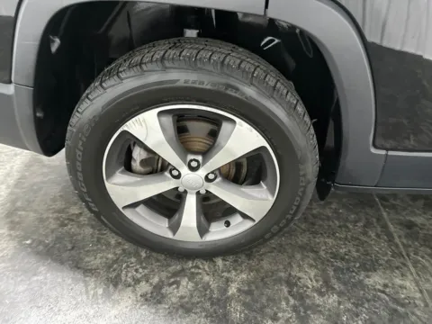 More photos of 2020 Jeep Cherokee Limited at Integrity Motors Group, IN