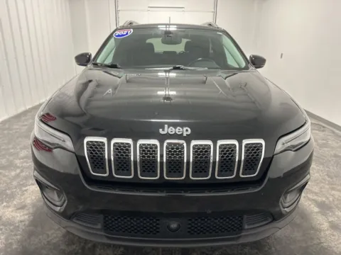 Photos of 2021 Jeep Cherokee Latitude Lux for sale in Evansville, IN at Integrity Motors Group
