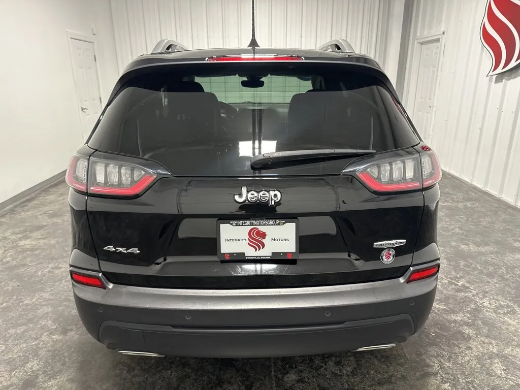 Jeep Cherokee photo 7