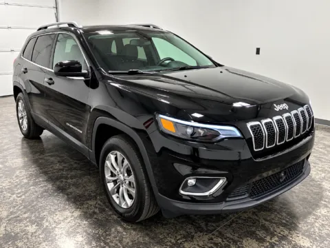 Photos of 2021 Jeep Cherokee Latitude Lux for sale in Evansville, IN at Integrity Motors Group