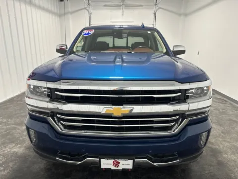 Photos of 2018 Chevrolet Silverado 1500 High Country for sale in Evansville, IN at Integrity Motors Group