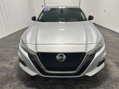 Photos of 2019 Nissan Altima 2.5 SR for sale in Evansville, IN at Integrity Motors Group