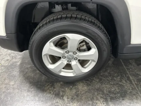 More photos of 2020 Jeep Compass Latitude at Integrity Motors Group, IN