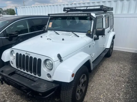 White 2018 Jeep Wrangler JK Unlimited Sahara for sale in Evansville, IN