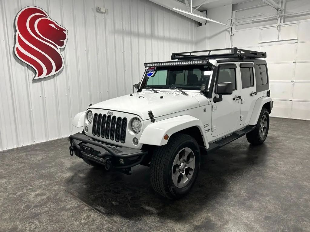 White 2018 Jeep Wrangler JK Unlimited Sahara for sale in Evansville, IN