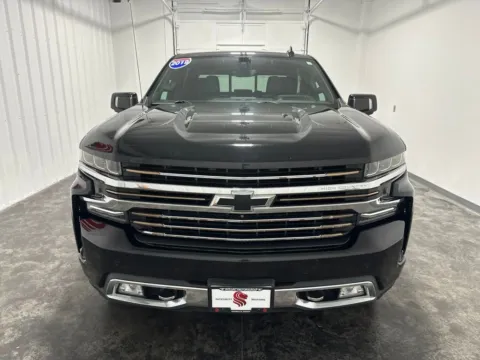 Photos of 2019 Chevrolet Silverado 1500 High Country for sale in Evansville, IN at Integrity Motors Group