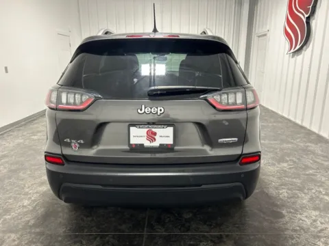 Another view of 2019 Jeep Cherokee Latitude Plus for sale in Evansville, IN at Integrity Motors Group