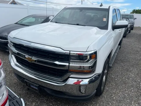 White 2018 Chevrolet Silverado 1500 LT for sale in Evansville, IN