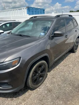 More photos of 2019 Jeep Cherokee Latitude Plus at Integrity Motors Group, IN