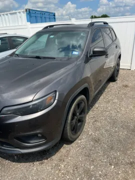 More photos of 2019 Jeep Cherokee Latitude Plus at Integrity Motors Group, IN