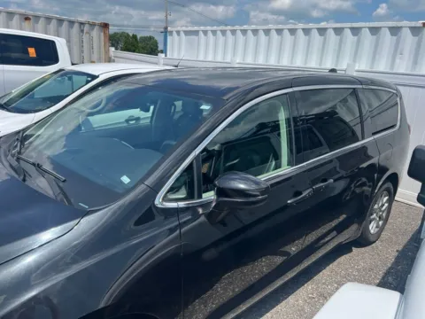 More photos of 2023 Chrysler Pacifica Touring L at Integrity Motors Group, IN