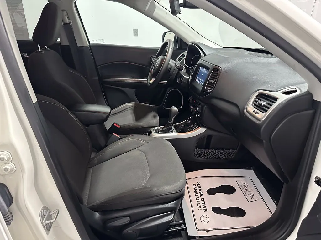 Jeep Compass photo 22