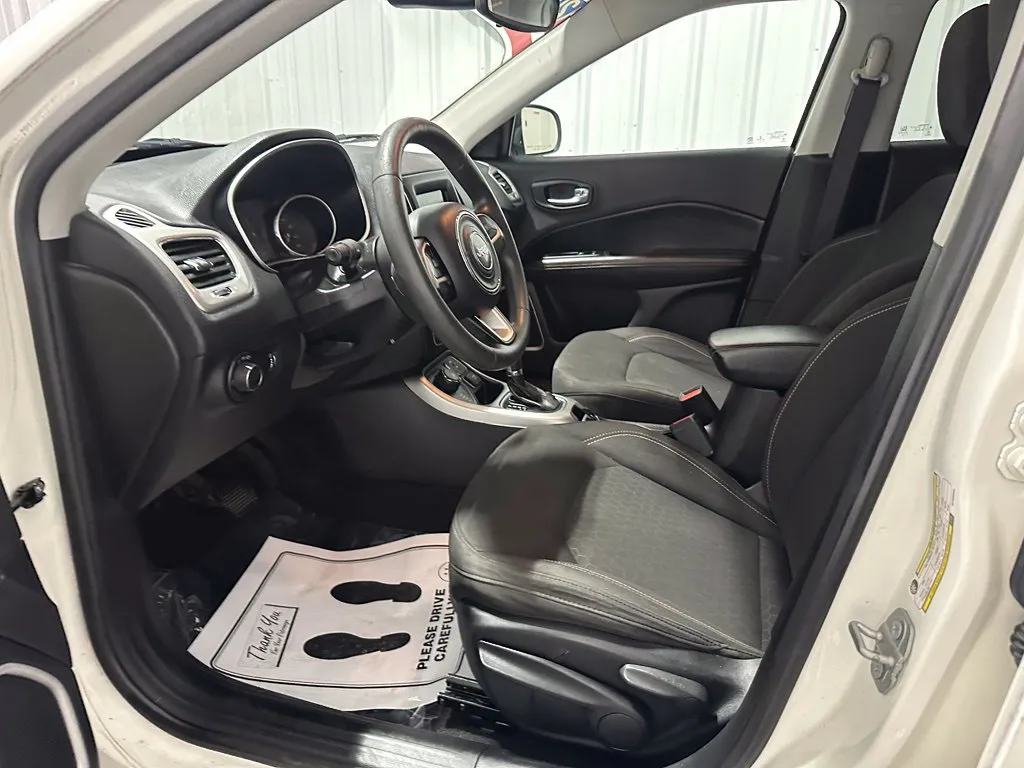 Jeep Compass photo 10