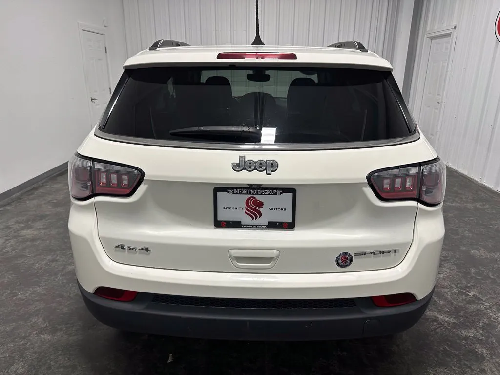 Jeep Compass photo 6