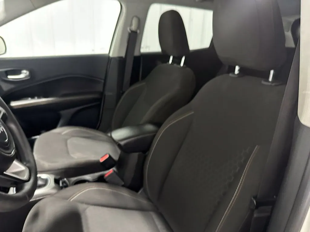 Jeep Compass photo 20