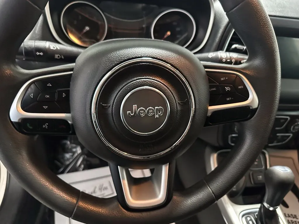 Jeep Compass photo 14