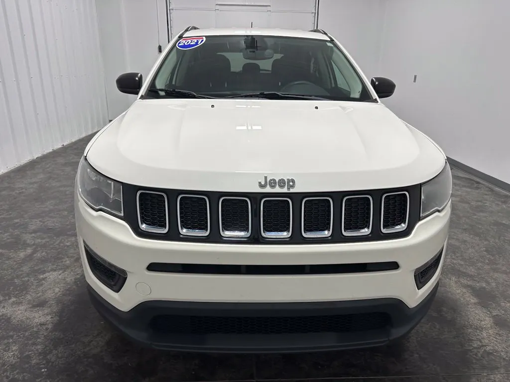 Jeep Compass photo 3