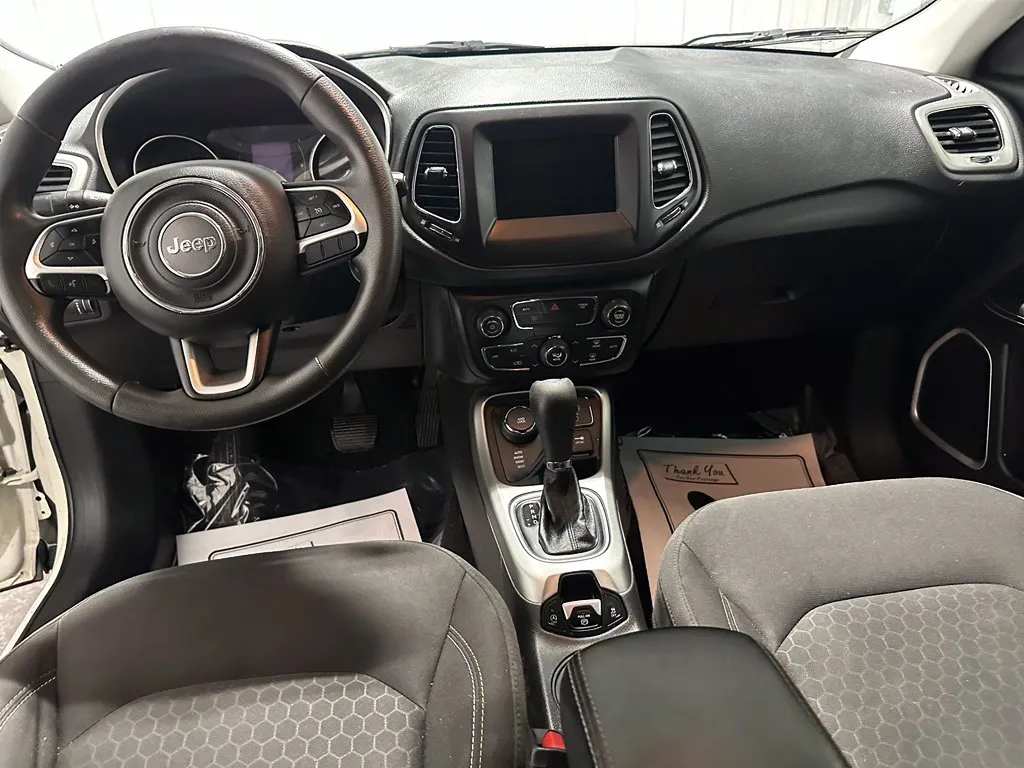 Jeep Compass photo 11