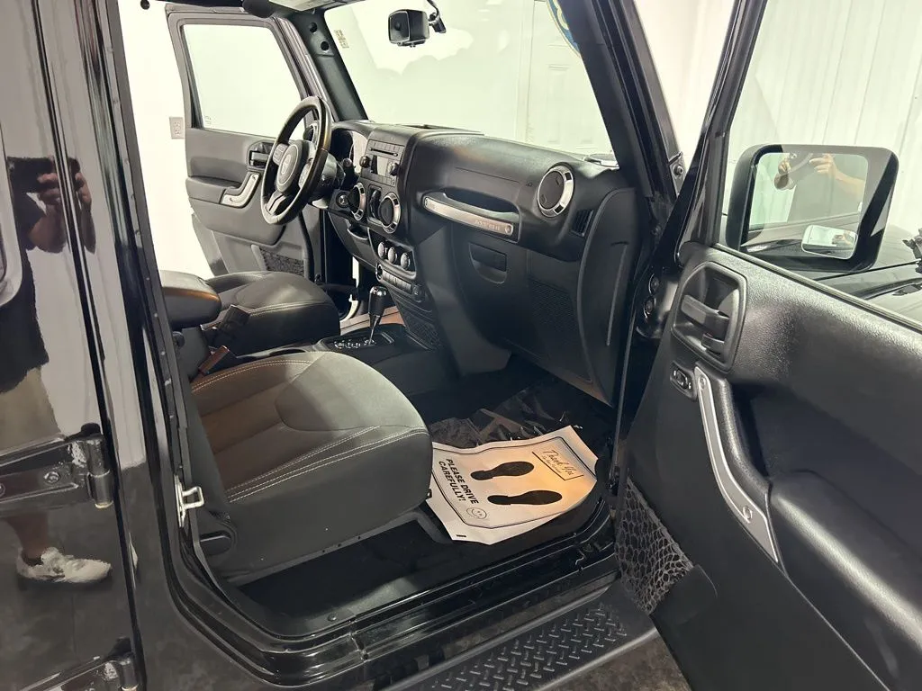 Jeep Wrangler JK photo 14