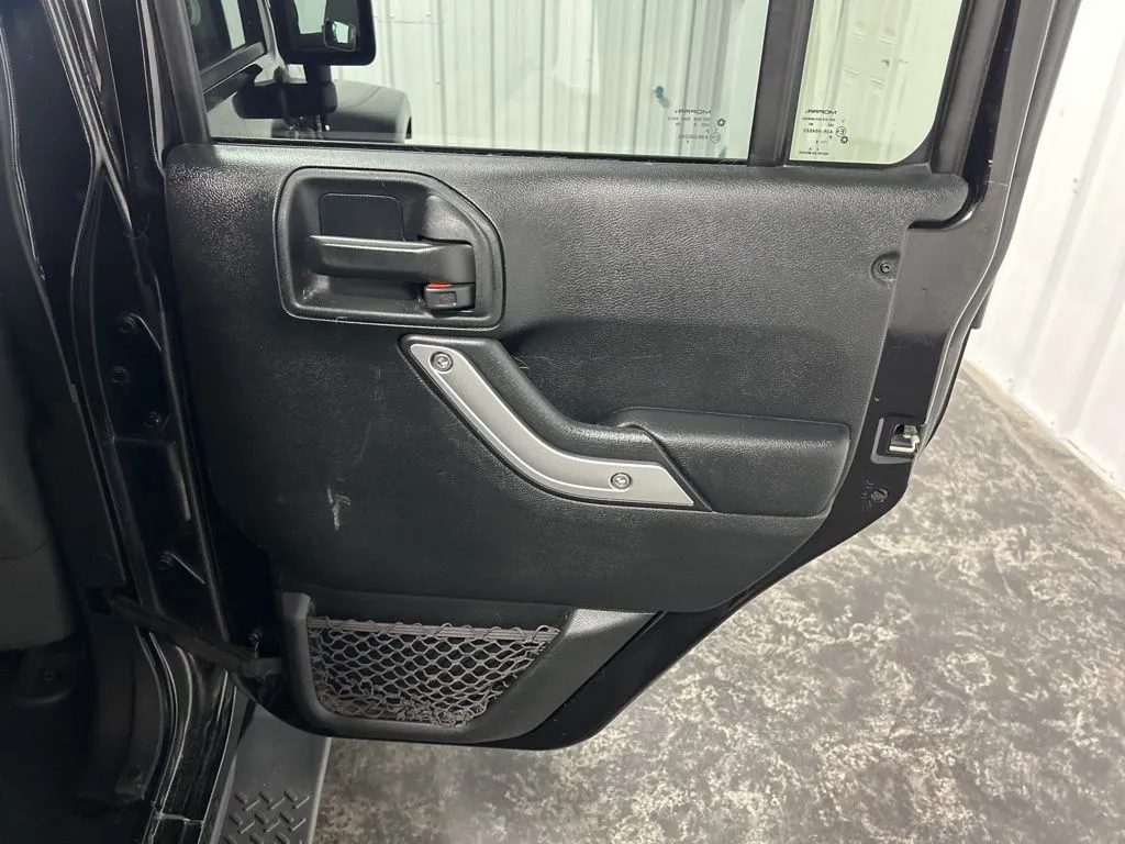 Jeep Wrangler JK photo 13